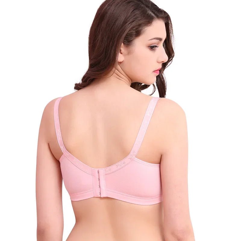 femme portant soutien gorge allaitement maternite raffinee rose dos