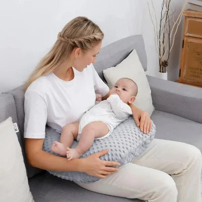 Coussin d'Allaitement - MamiCuddle™ - Gris - Le Nid de Maman