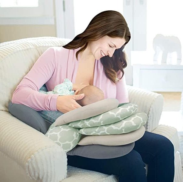 Coussin d'Allaitement - SnuggleFeed™ - Gris - Le Nid de Maman