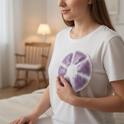 femme maintien coussinet d allaitement gel therapie mauve par dessus t shirt