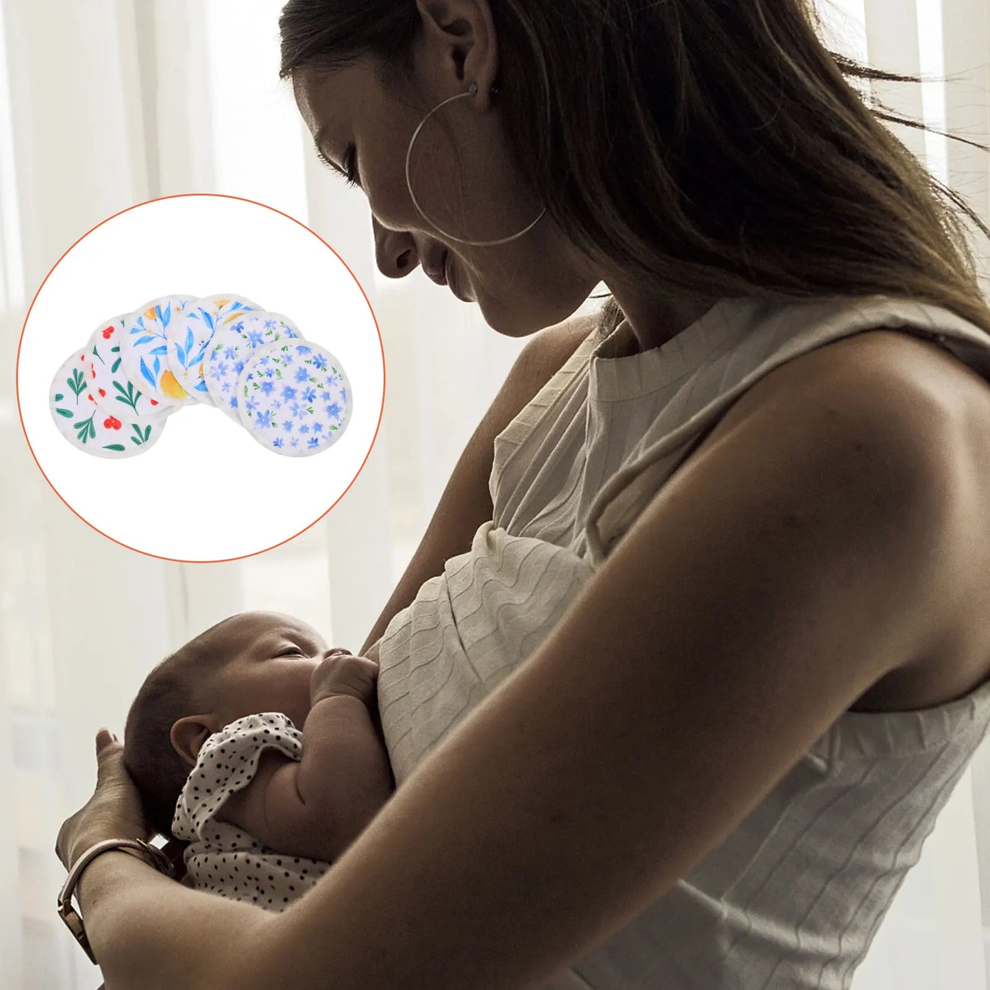 maman allaite bebe coussinet allaitement fleurs