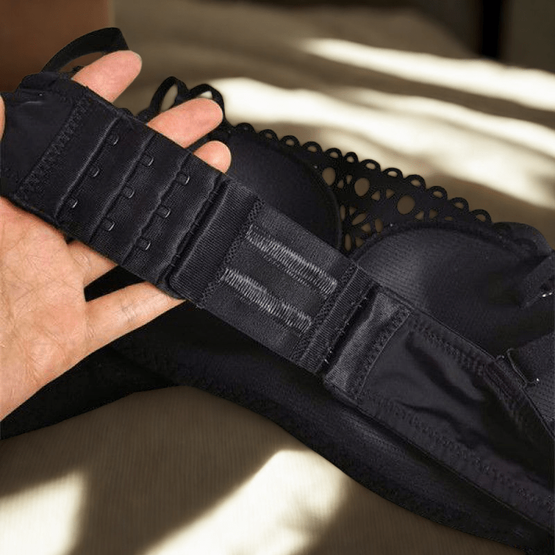 Rallonge Soutien Gorge 3 crochets installee sur soutien gorge